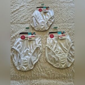 NEW Lot Of 3 Vanity Fair 3 Pack Hicut Undershapers Underwear Size Small